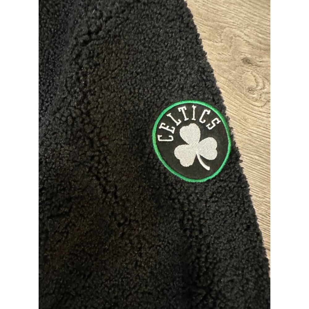 Boston Celtics NBA FSLL Sherpa Sweatshirt Kangroo Pouch Black M - Picture 2 of 10
